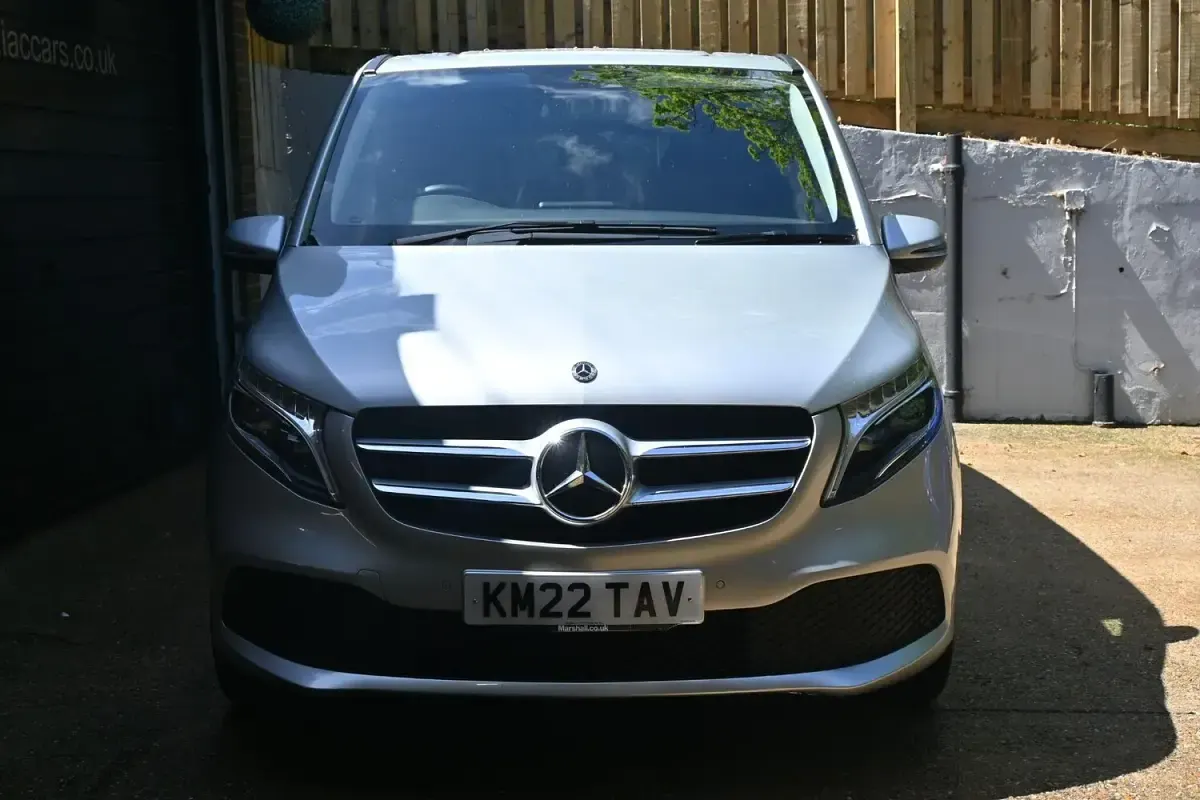 Used Mercedes V220 163 HP (119 kW) 2022 Silver MPV