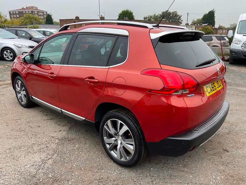 Begagnad Peugeot 2008 S 2015 Röd SUV