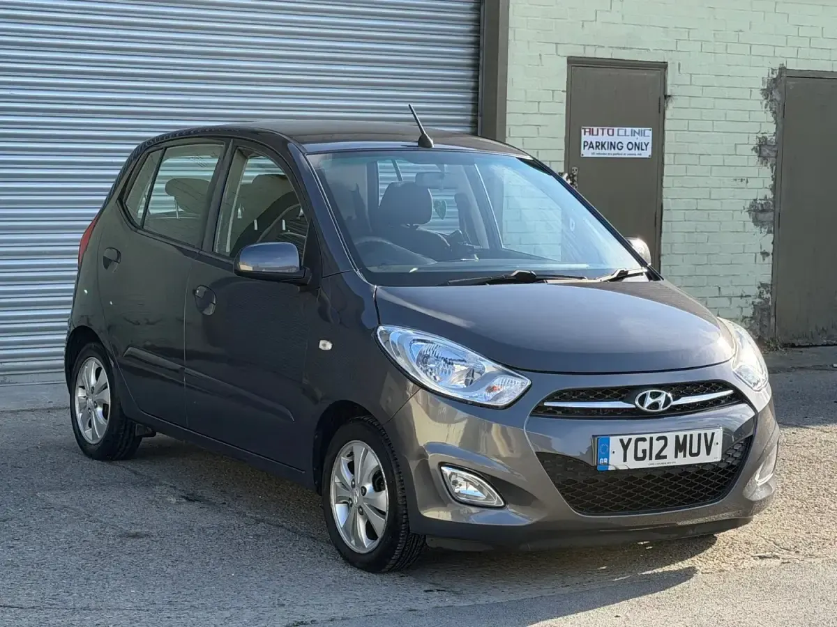 Used Hyundai i10 Active 86 HP (63 kW) 2012 Grey Hatchback