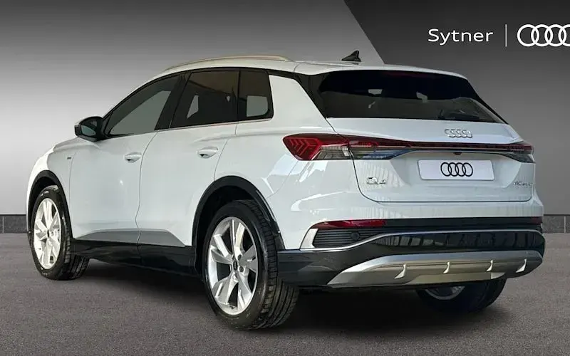 New Audi Q4 e-tron S-Line 150 kW (204 HP) 2026 SUV