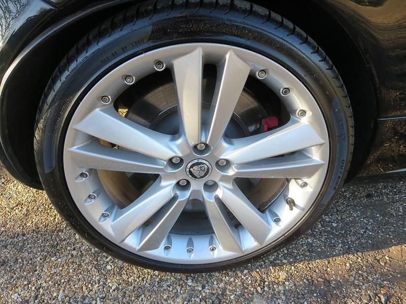 Używany Jaguar XKR 2012 Czarny Kabriolet