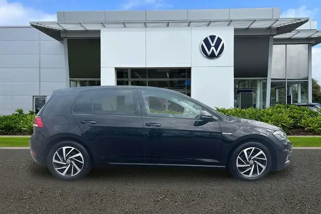 Używany VW Golf VII Edition 130 KM (95 kW) 2020 Czarny Hatchback