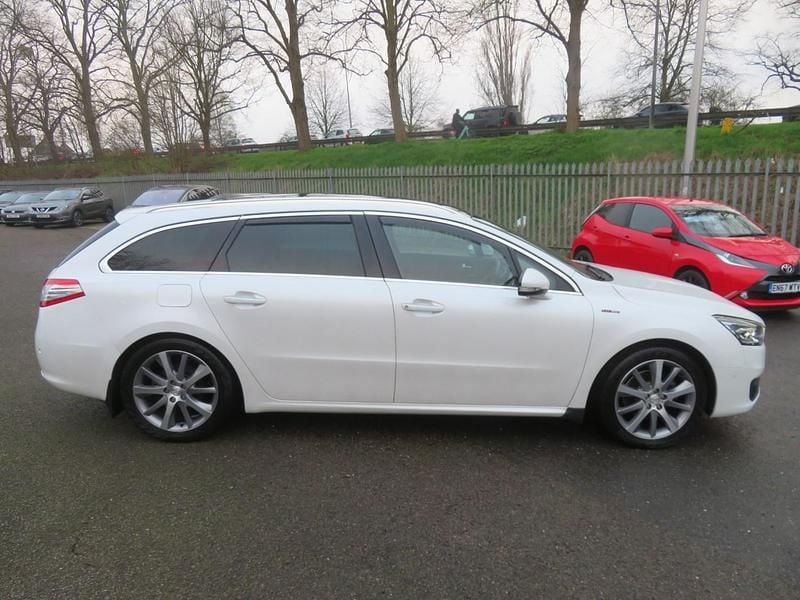 Used Peugeot 508 GT-line 2018 White Estate