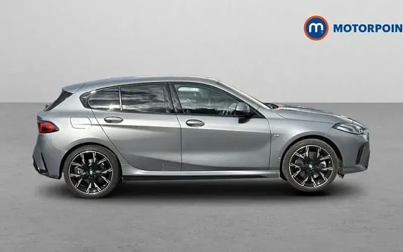 Usado BMW 123 M Sport 204 CV (150 kW) 2025 Gris Utilitario