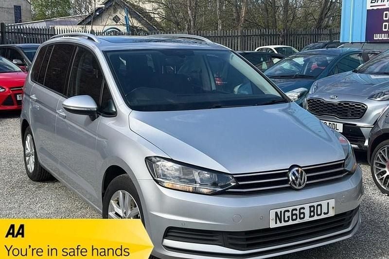 Used VW Touran Family 115 HP (84 kW) 2017 Silver MPV