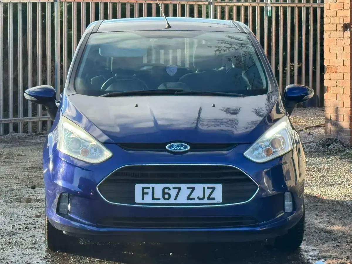 Usado Ford B-MAX Titanium 2017 Azul Monovolume
