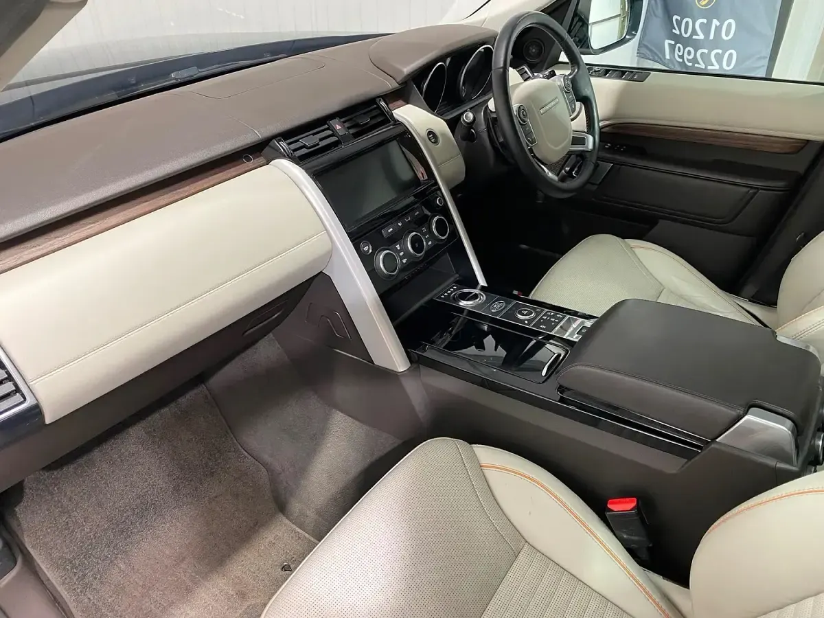 Used Land Rover Discovery HSE Luxury 254 HP (186 kW) 2017 Black SUV