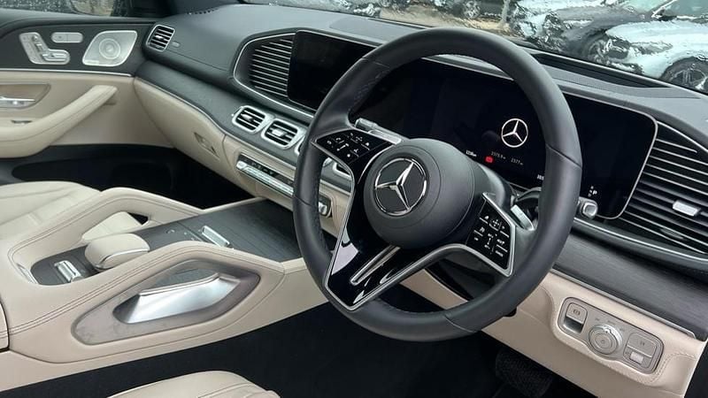 Used Mercedes GLE300 AMG Line Premium 269 HP (197 kW) 2025 Obsidian black metallic