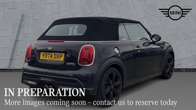 Używany Mini Cooper S Cabriolet Classic 2024 Czarny Kabriolet
