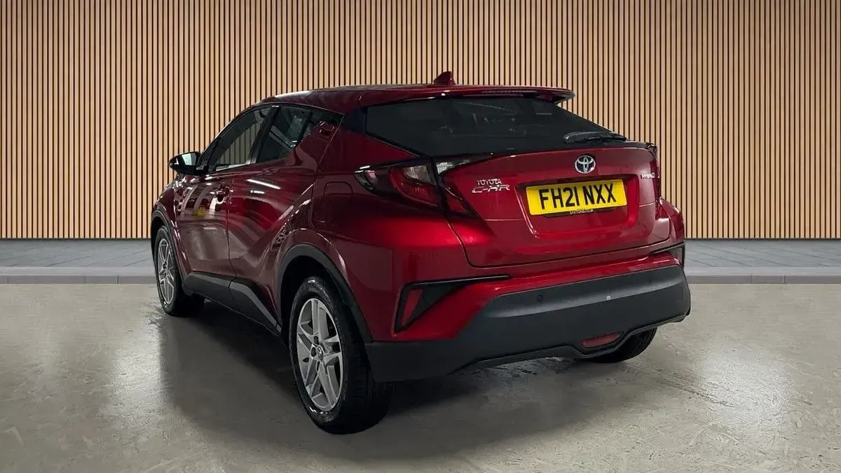Used Toyota C-HR 122 HP (89 kW) 2021 Red SUV