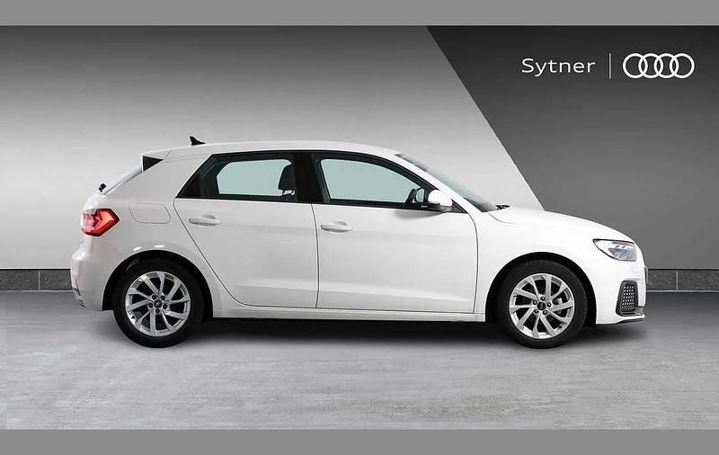 Used Audi A1 Sport 94 HP (69 kW) 2022 White SUV
