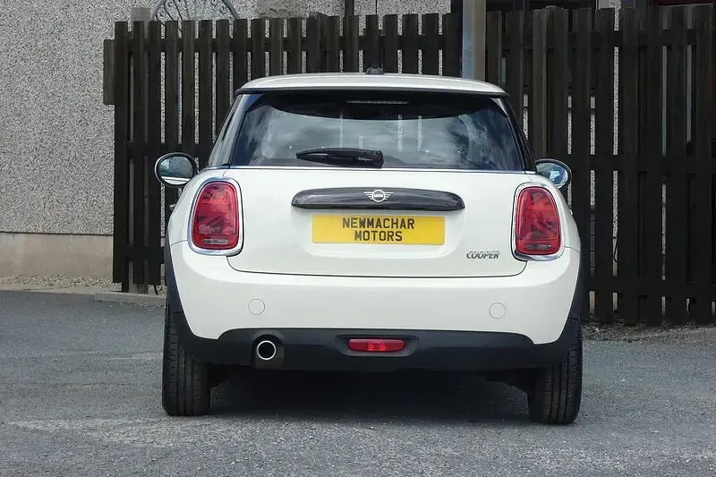 Used Mini Cooper Classic 2020 White Hatchback