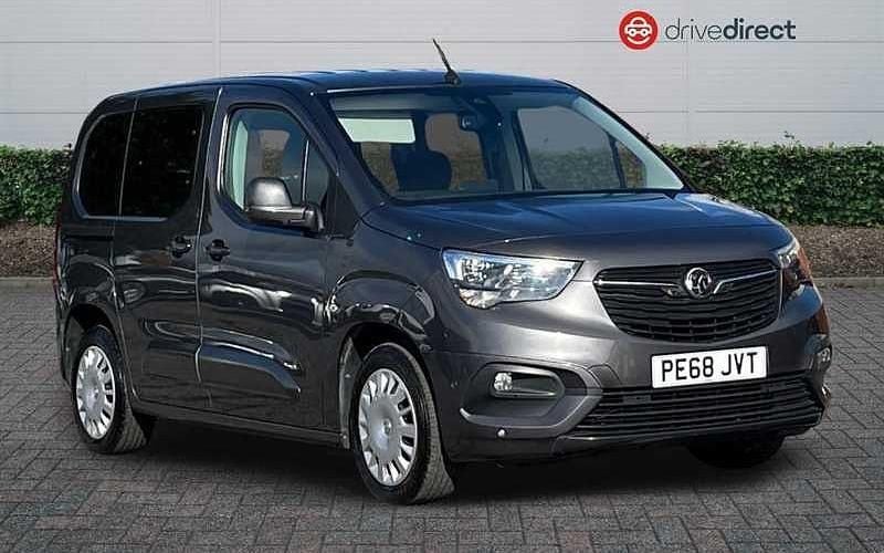 Used 2020 Vauxhall Combo MPV | £9,550 (Good price) - Image 1/4