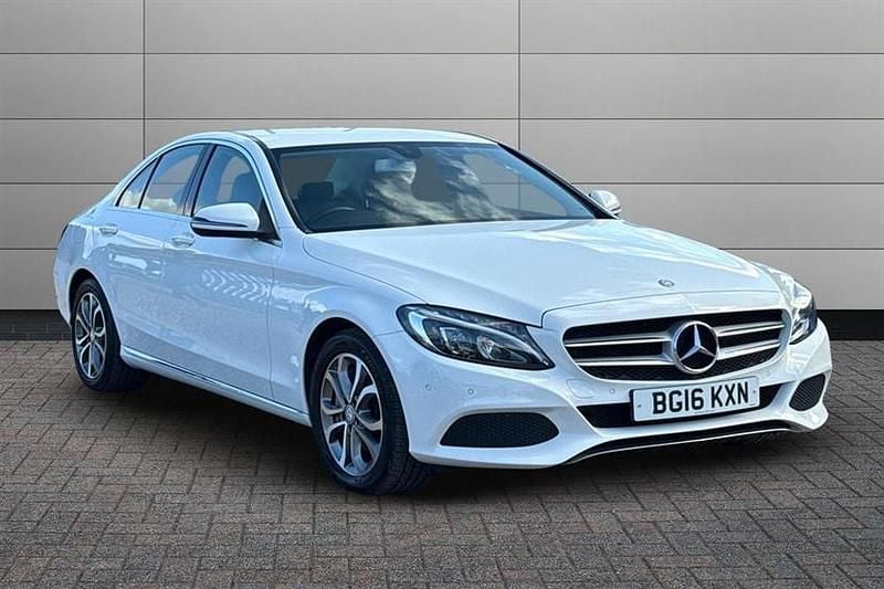 White Used 2016 Mercedes C350e Sedan | £11,195 (Good price) - Image 1/4