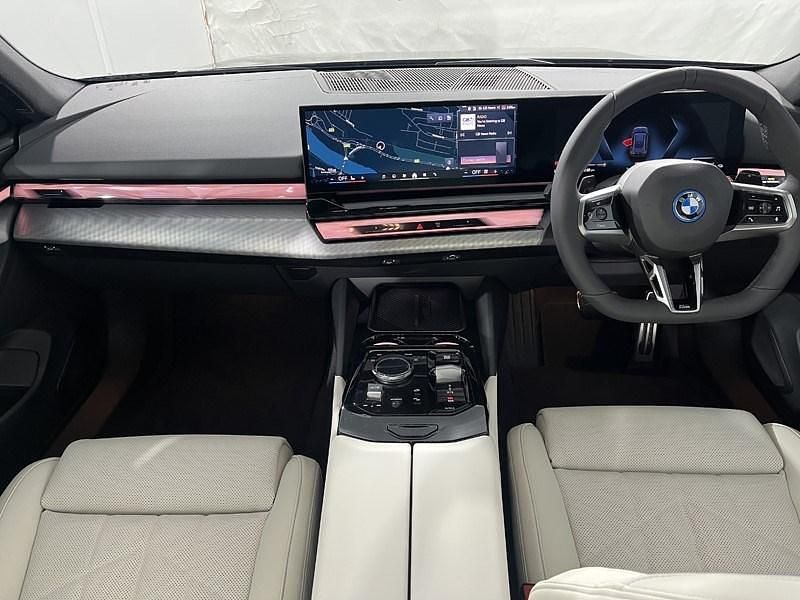 New BMW 550e M Sport 2025 Black Estate