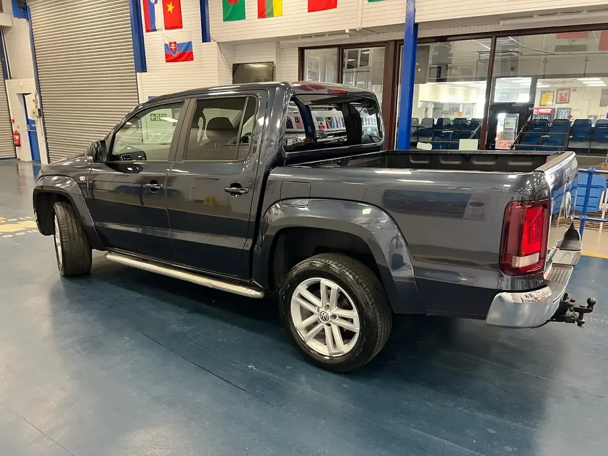 Used VW Amarok Highline 258 HP (189 kW) 2019 Blue Pickup