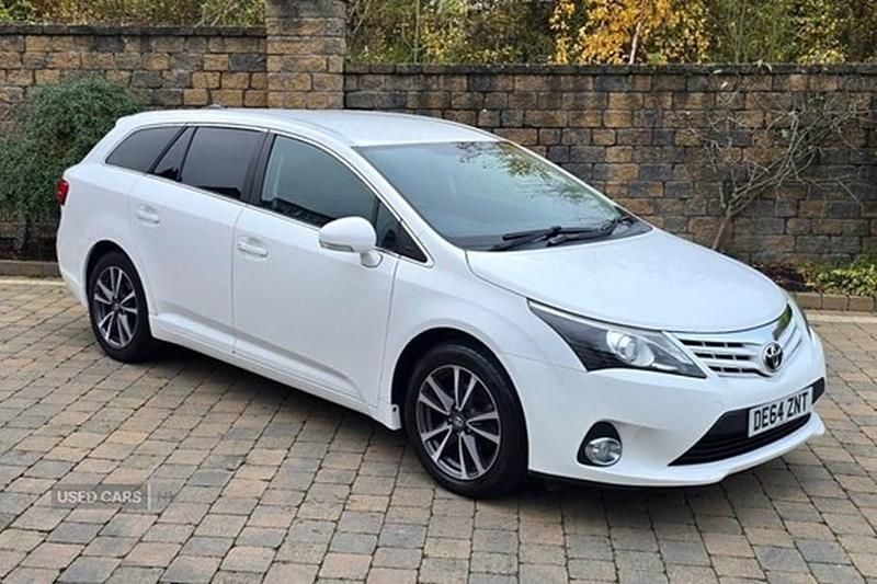 White Used 2014 Toyota Avensis Business Edition Estate | £7,625 (Fair price) - Image 1/1