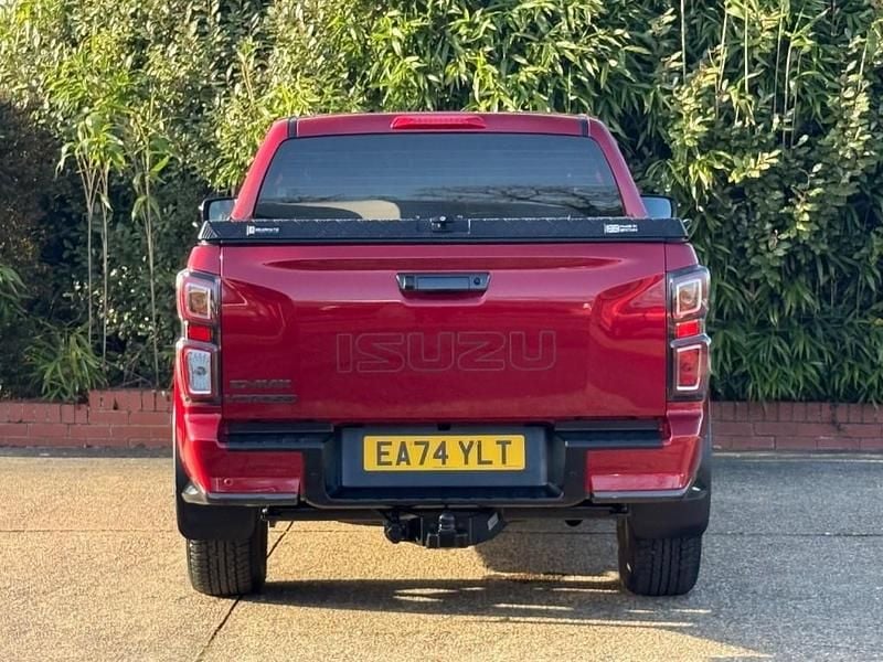 Used Isuzu D-Max 2024 Red Pickup
