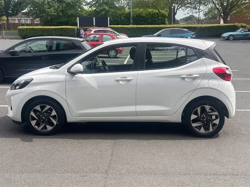 Novo Hyundai i10 Advanced 63 HP (46 kW) 2026 Branco Citadino