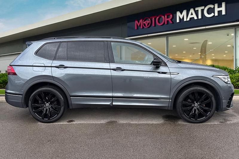 Used VW Tiguan Allspace R-line 150 HP (110 kW) 2023 Grey SUV