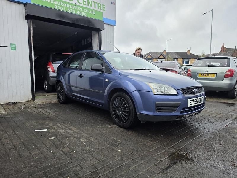 Used Ford Focus 100 HP (73 kW) 2005 Blue Hatchback