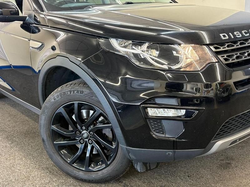 Used Land Rover Discovery Sport SE 180 HP (132 kW) 2017 Black SUV