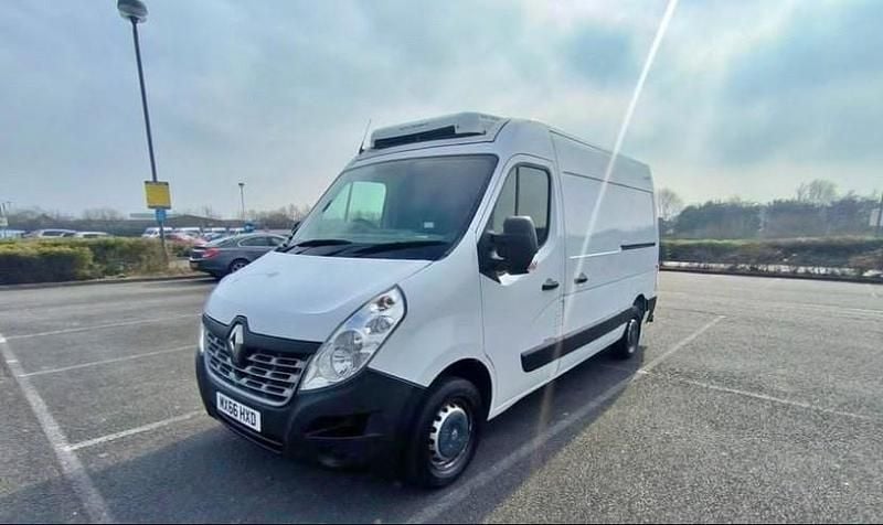 White Used 2016 Renault Master Business Van | £8,995 - Image 1/4