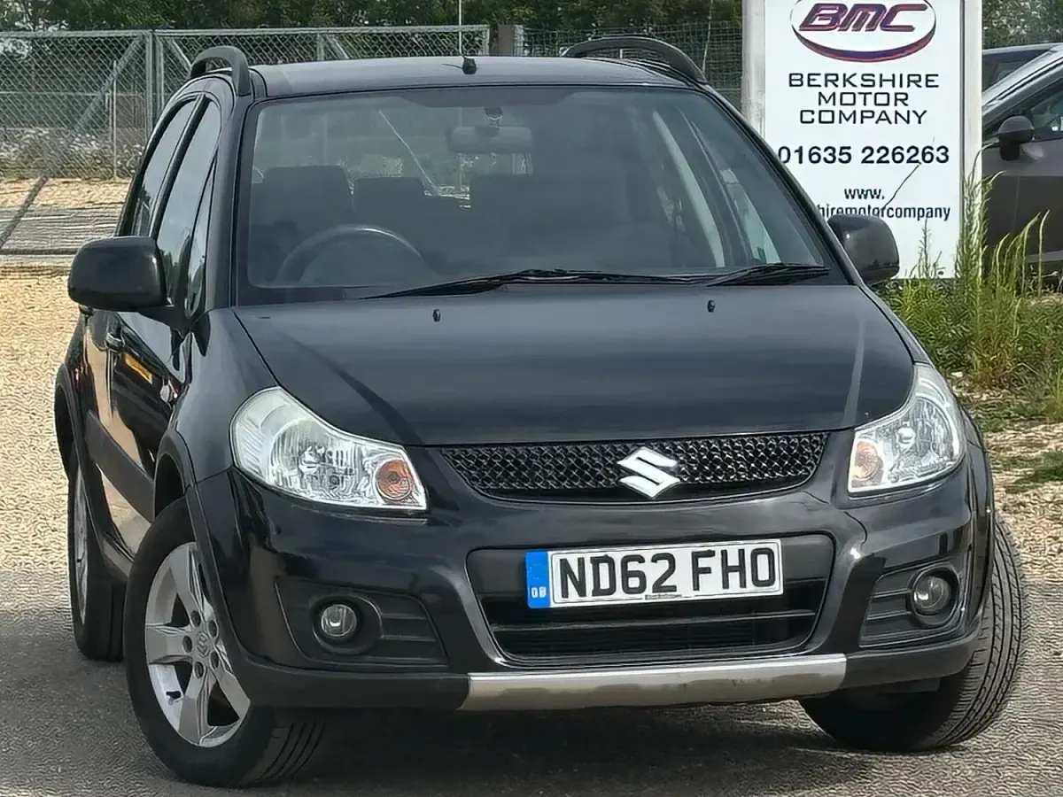 Used Suzuki SX4 SZ5 120 HP (88 kW) 2012 Black Hatchback