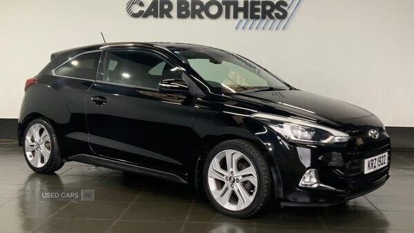 Black Used 2015 Hyundai i20 Sport Coupe | £6,695 (Fair price) - Image 1/4