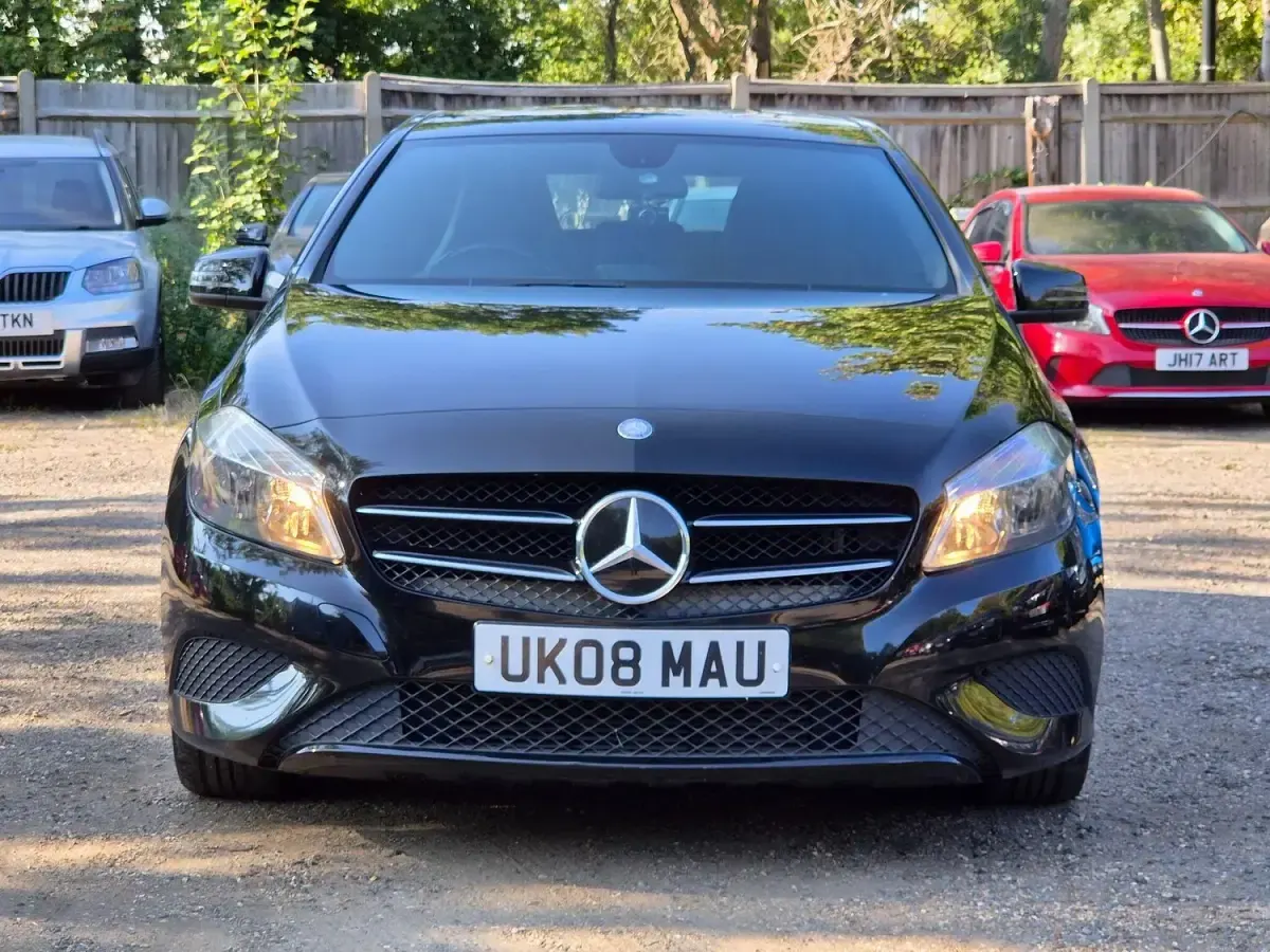 Used Mercedes A180 SE 2014 Black Hatchback
