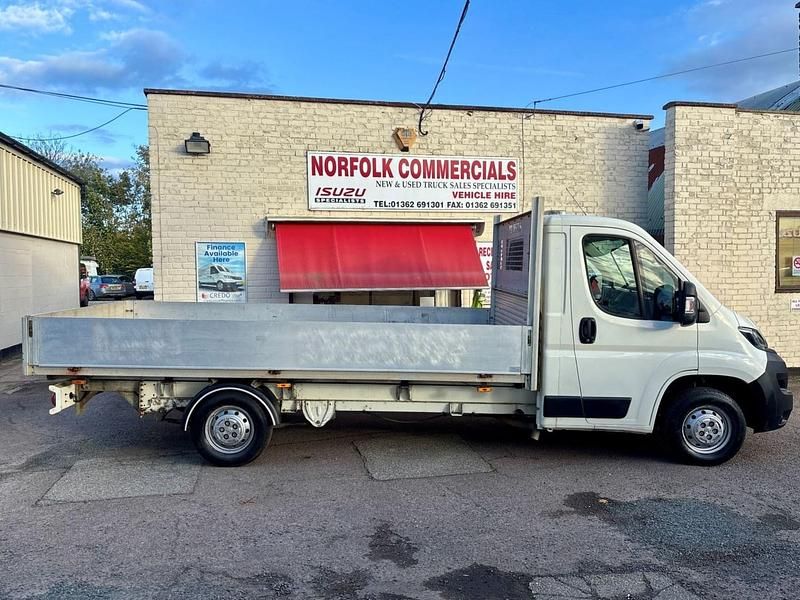 Used Peugeot Boxer 130 HP (95 kW) 2018 White Van
