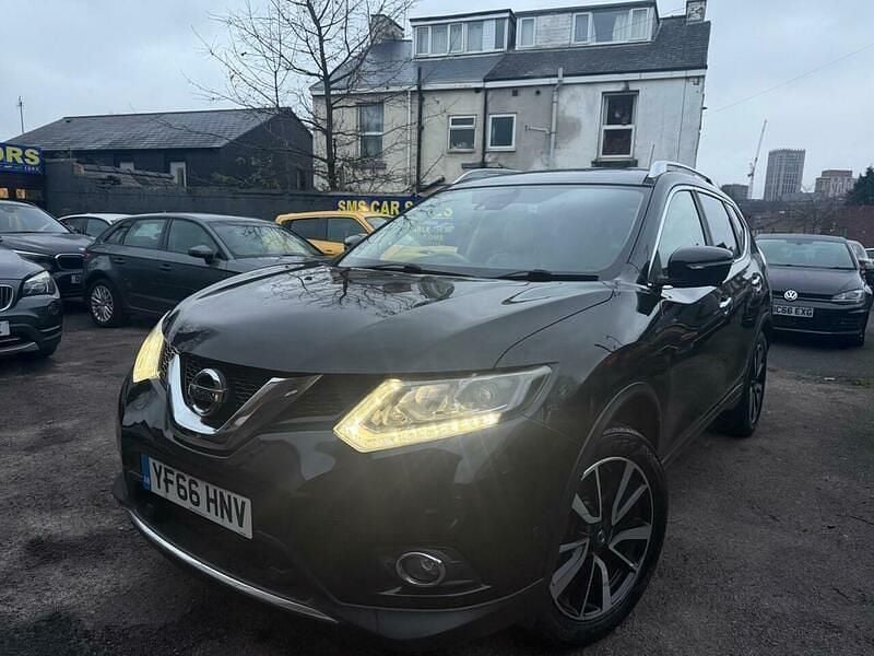 Used Nissan X-Trail Tekna 163 HP (119 kW) 2016 Black SUV