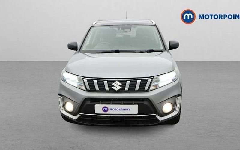 Käytetty Suzuki Vitara SZ4 129 HP (94 kW) 2021 Harmaa Katumaasturi