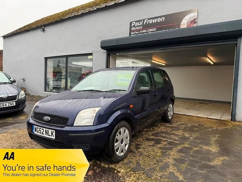 Used Ford Fusion 2003 Blue Hatchback