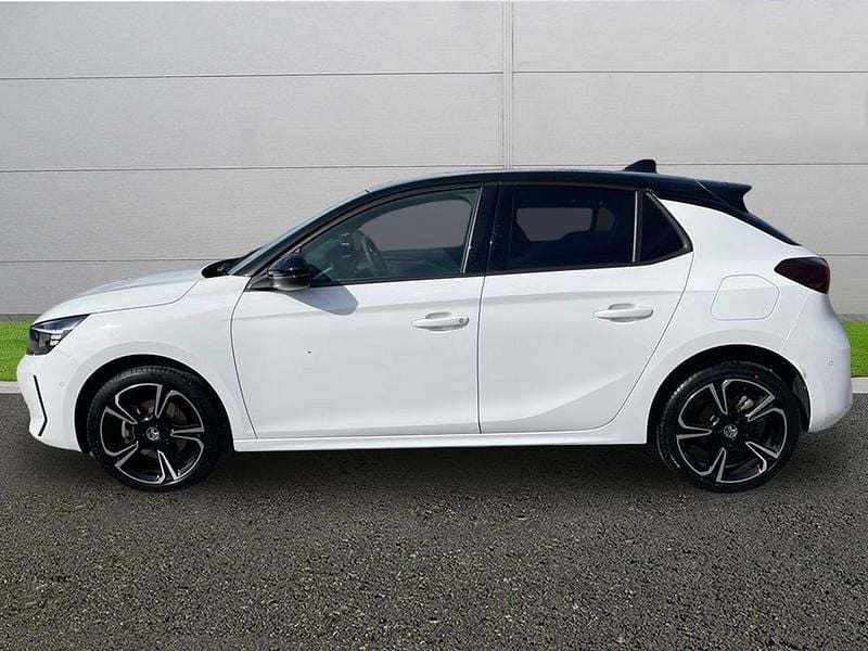 Used Vauxhall Corsa 100 HP (73 kW) 2023 White Hatchback