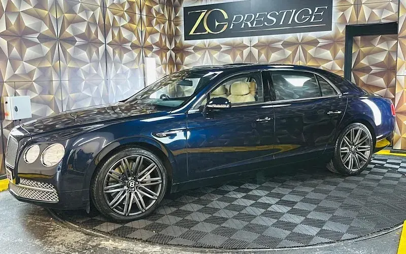 Used Bentley Flying Spur 625 HP (459 kW) 2014 Blue Sedan
