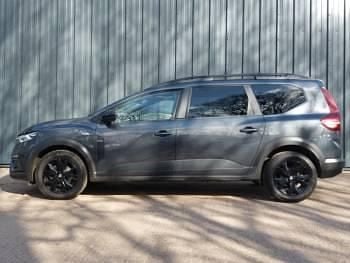 Used Dacia Jogger Extreme 109 HP (80 kW) 2022 Grey MPV