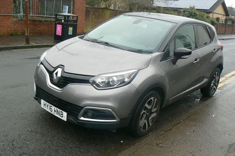 Used Renault Captur Dynamique 90 HP (66 kW) 2016 Grey/black SUV