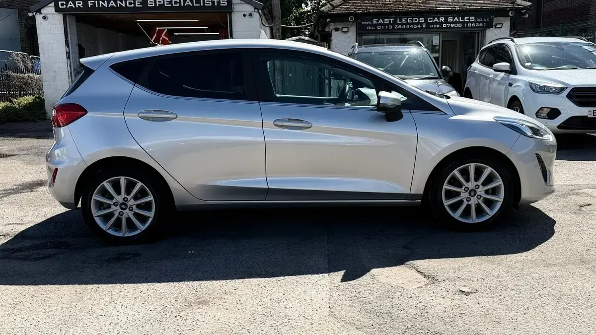 Used Ford Fiesta Titanium 120 HP (88 kW) 2019 Silver Hatchback