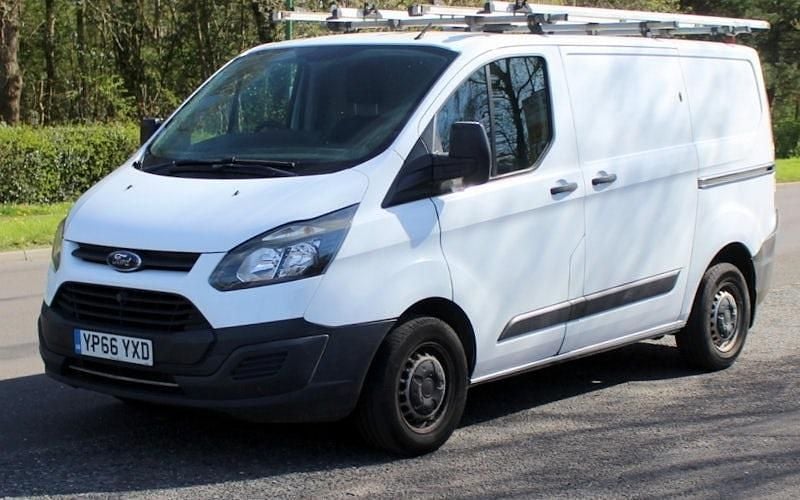 Used Ford Transit Custom 105 HP (77 kW) 2017 White Van