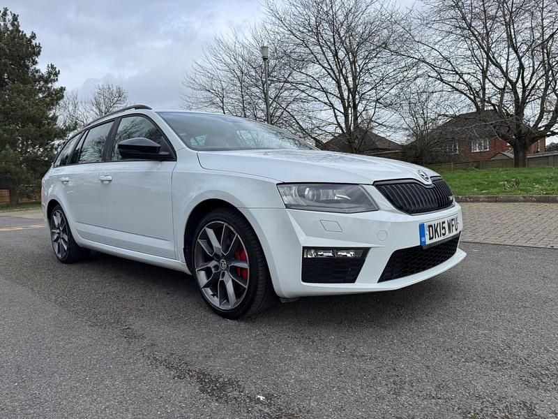 Used Skoda Octavia vRS 2015 White Hatchback