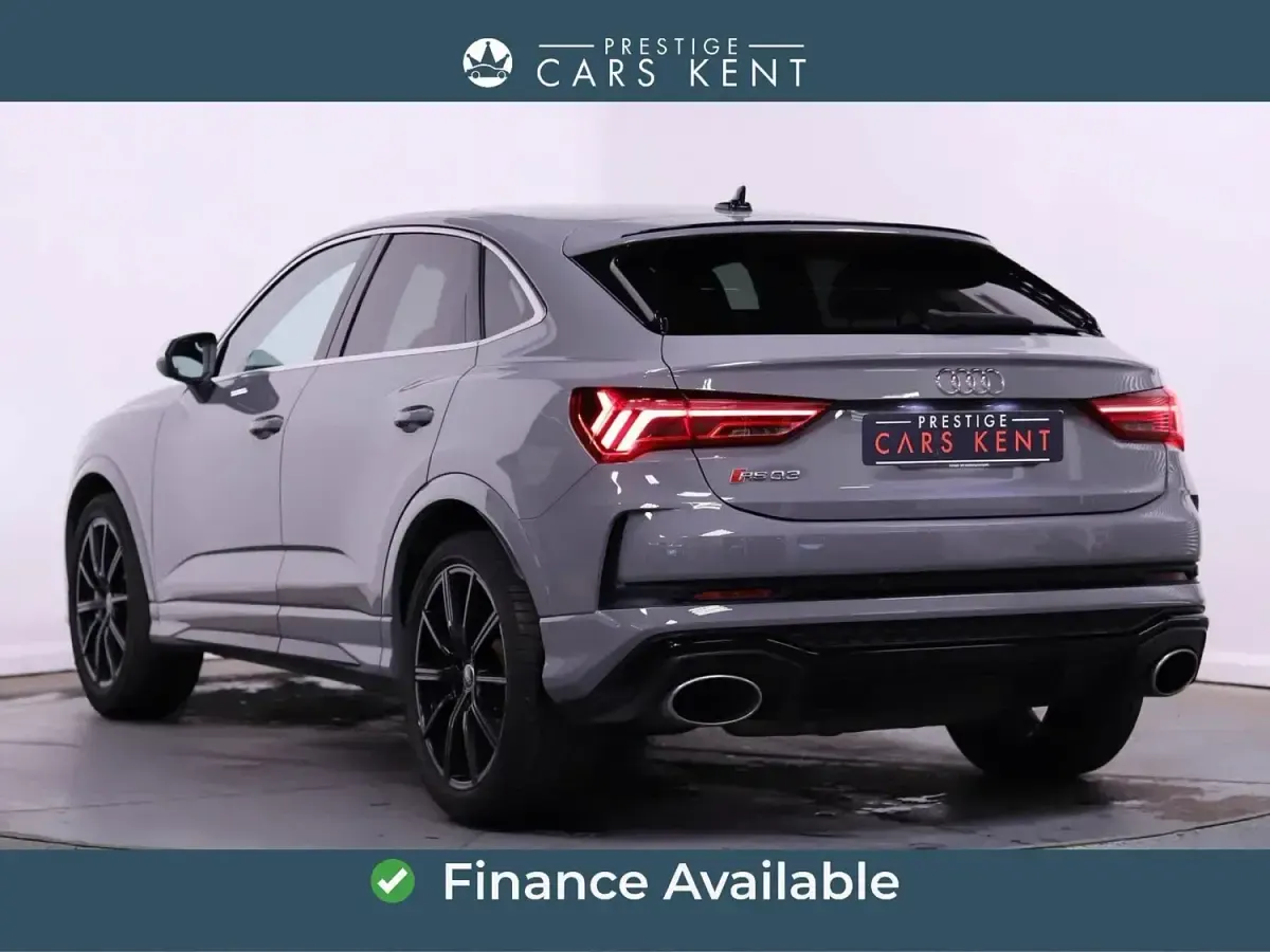 Usado Audi RS Q3 Sportback Advanced 400 CV (294 kW) 2022 Gris SUV