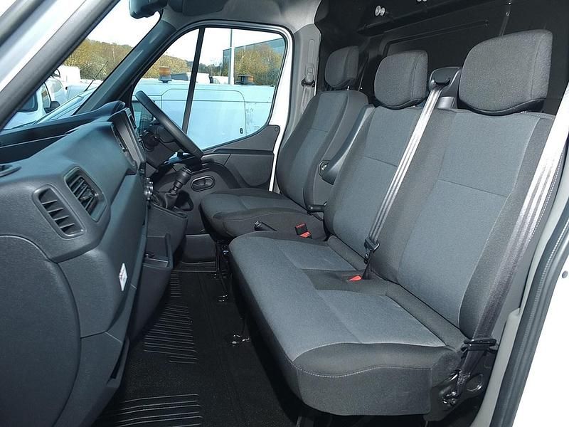 Used Renault Master 145 HP (106 kW) 2023 White Van
