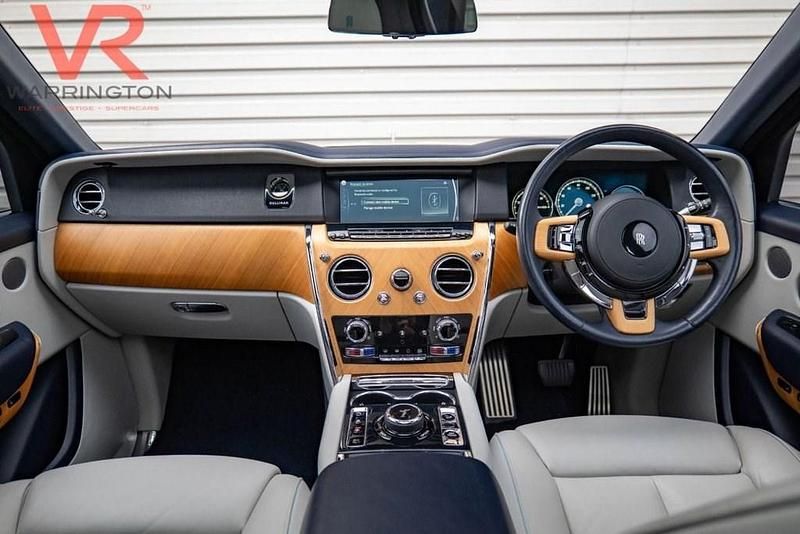 Used Rolls Royce Cullinan 563 HP (414 kW) 2019 Grey SUV