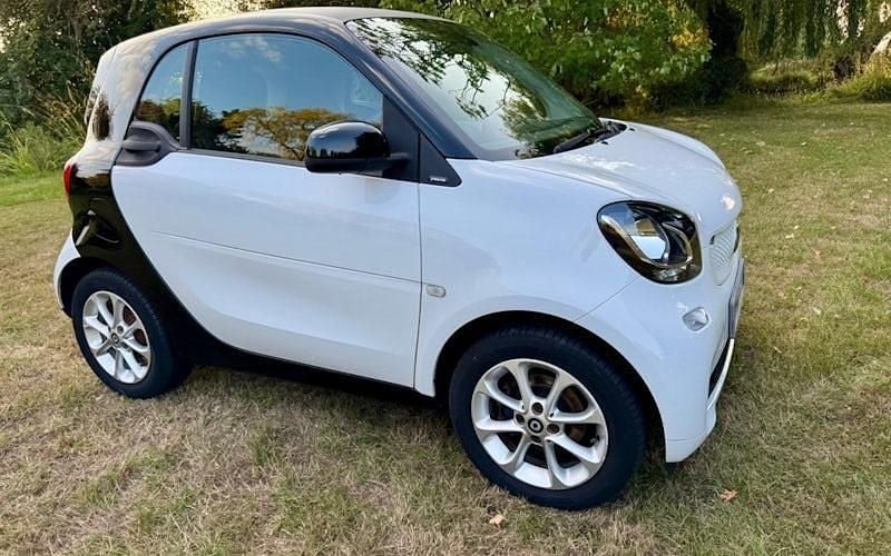 Used 2019 Smart ForTwo Coupé Passion Coupe | £5,250 (Good price) - Image 1/4