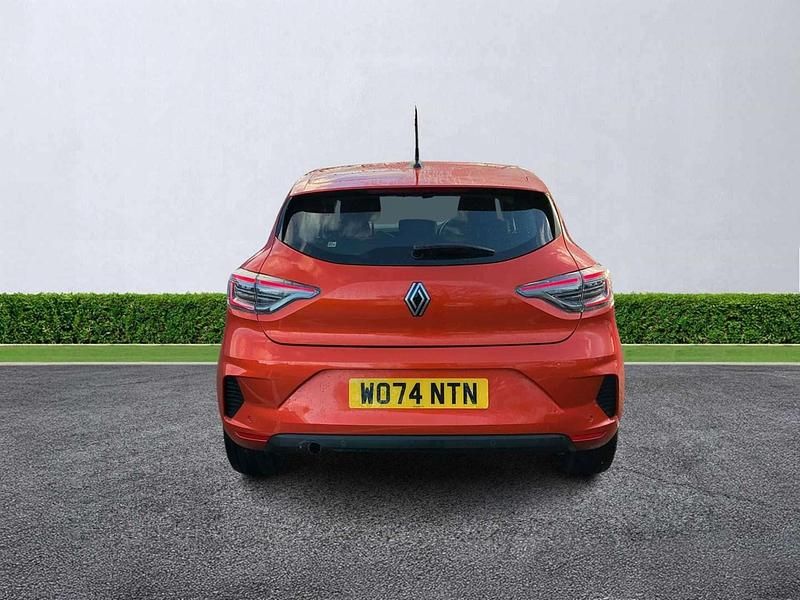 Used Renault Clio V Evolution 90 HP (66 kW) 2025 Orange Hatchback