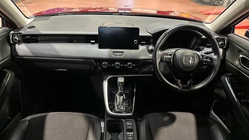 Used Honda HR-V Advance 131 HP (96 kW) 2022 Red SUV