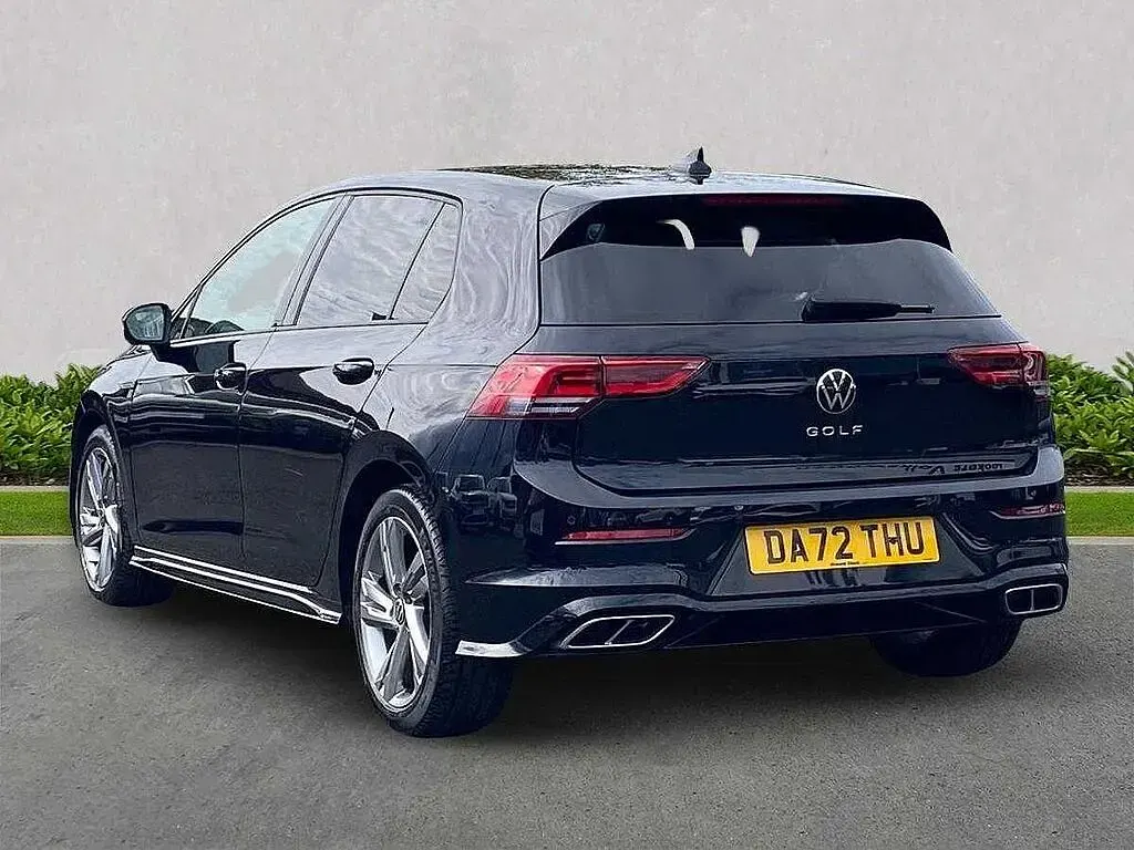 Used VW Golf VIII R-line 150 HP (110 kW) 2022 Black Hatchback