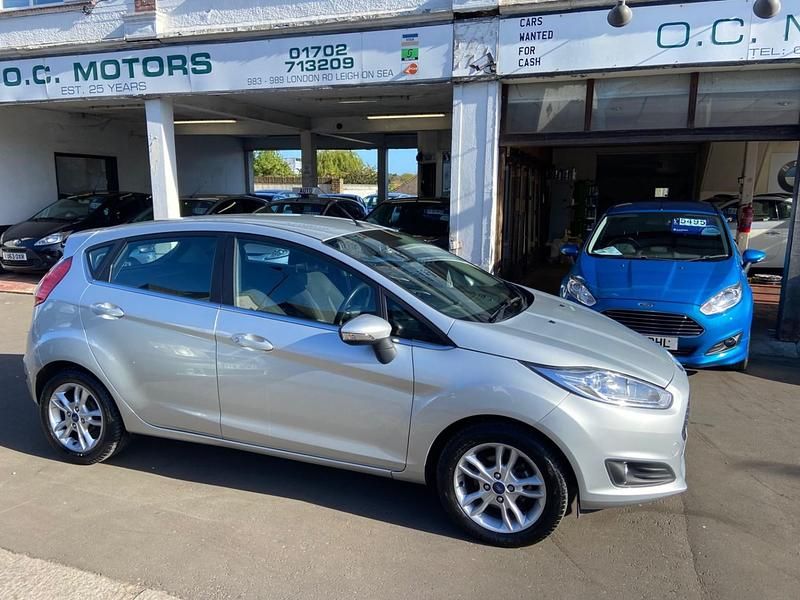 Used Ford Fiesta Zetec 2017 Silver Hatchback