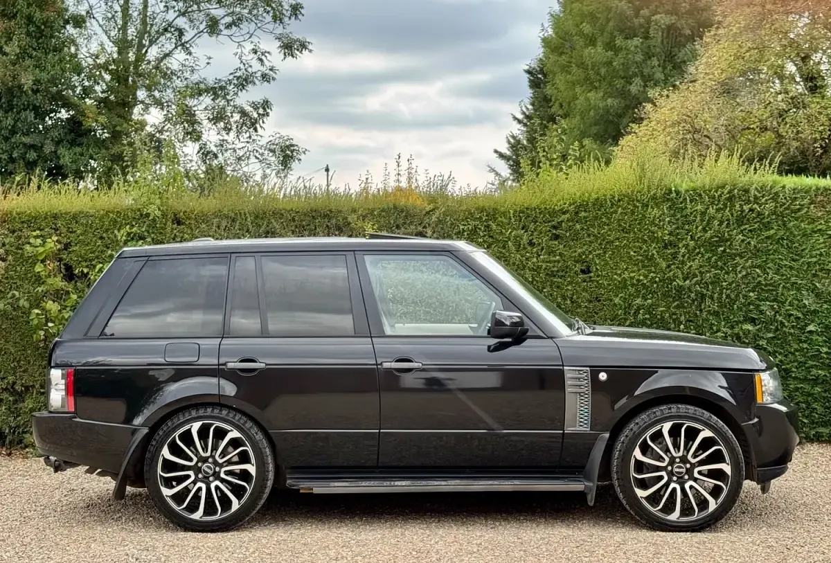 Used Land Rover Range Rover Vogue 2011 Black SUV
